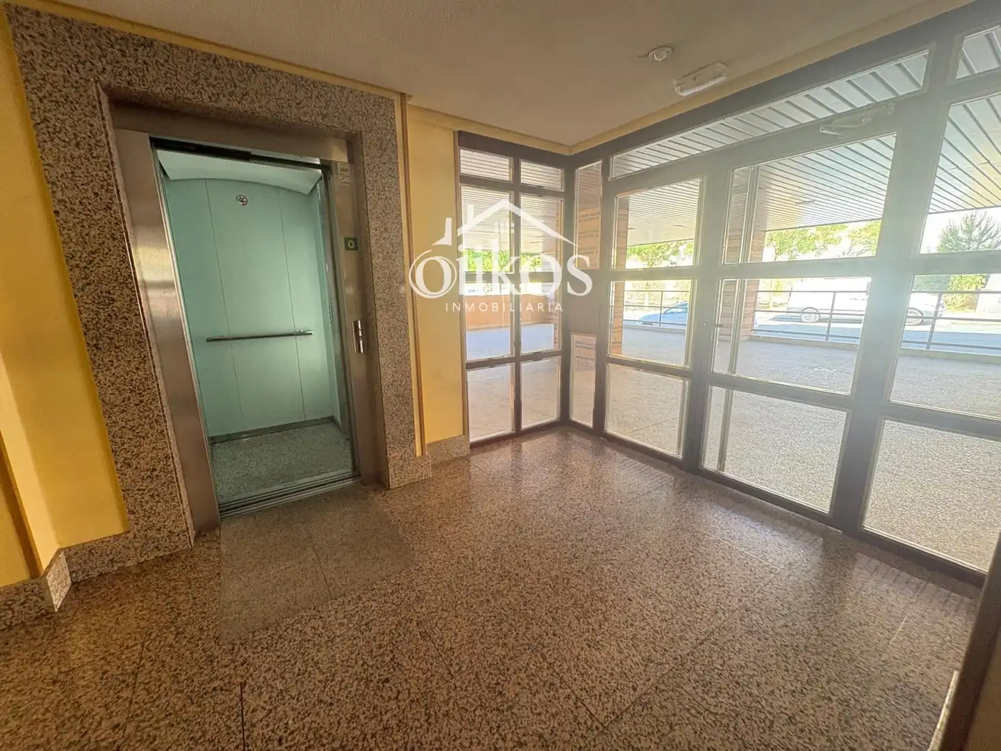 Vista exterior de Piso en venta en Salamanca con Calefacción, Parquet y Piscina