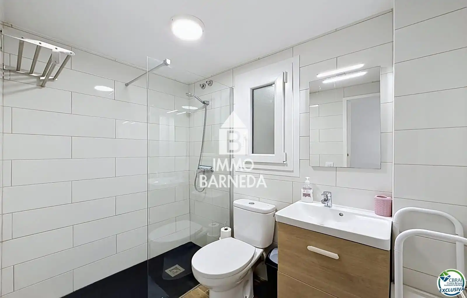 Bathroom of Flat for sale in Roses  with Air Conditioner, Heating and Terrace
