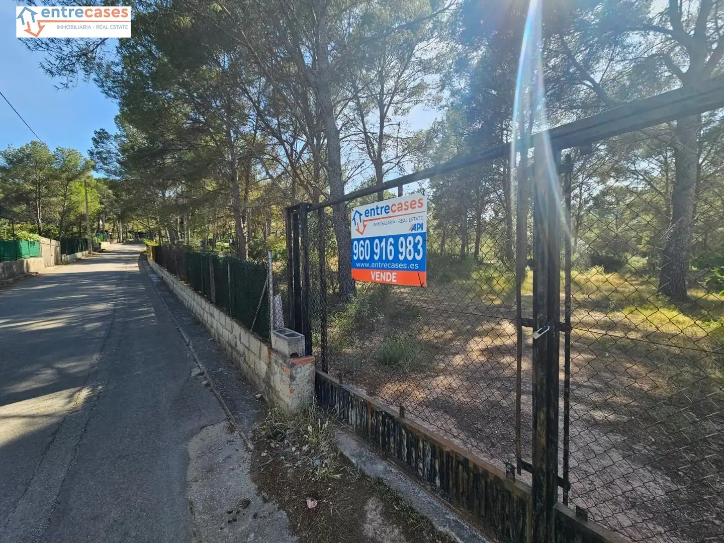 Residential land for sale in Gilet