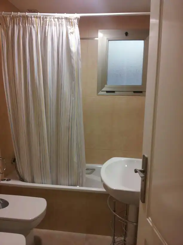Bathroom of Flat for rent in Algeciras  with Furnished