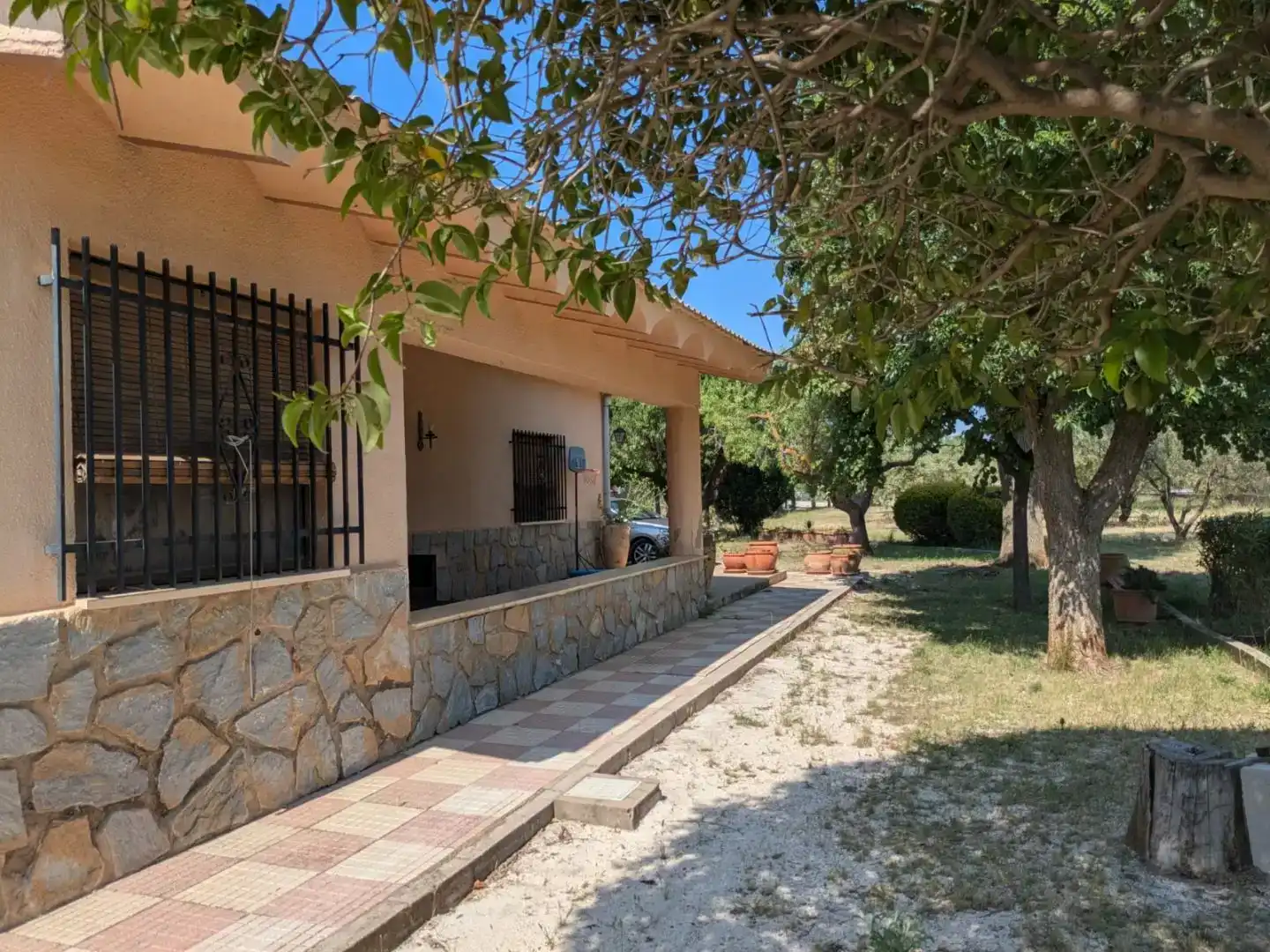 Jardí de Pis en venda en Onil amb Jardí privat, Traster i Piscina