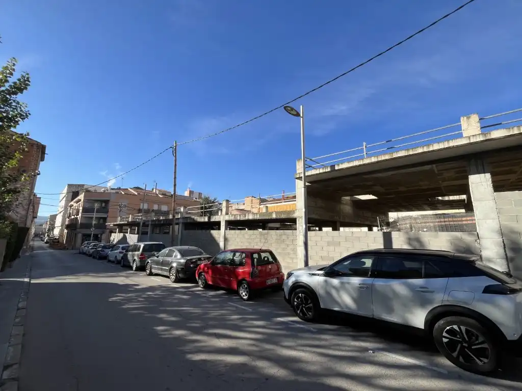 Others for sale in Calle Marti Franquesa, imagen 8
