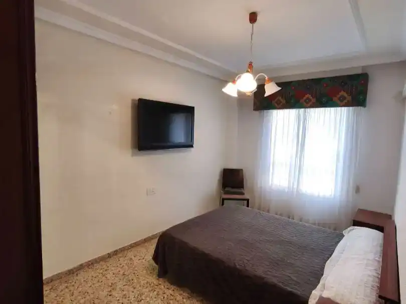 Habitación de Piso para compartir en Las Trescientas - San Francisco - Ciudad Vergel  