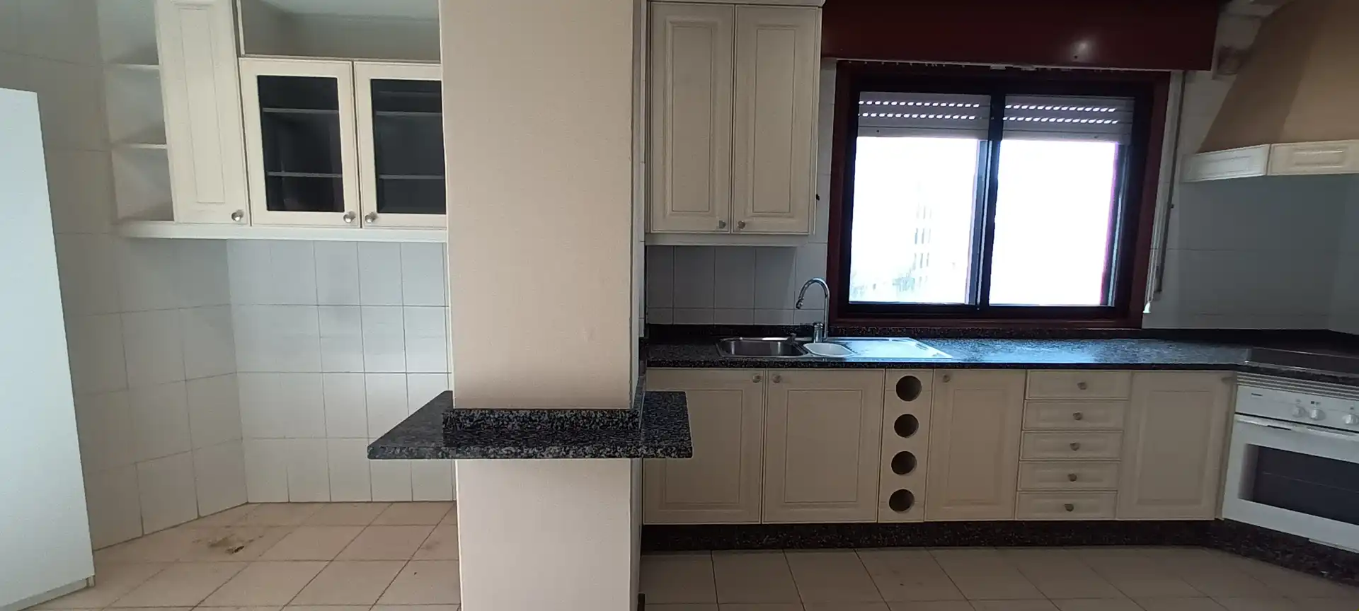 Kitchen of Flat for sale in Vigo   with Storage room and Balcony