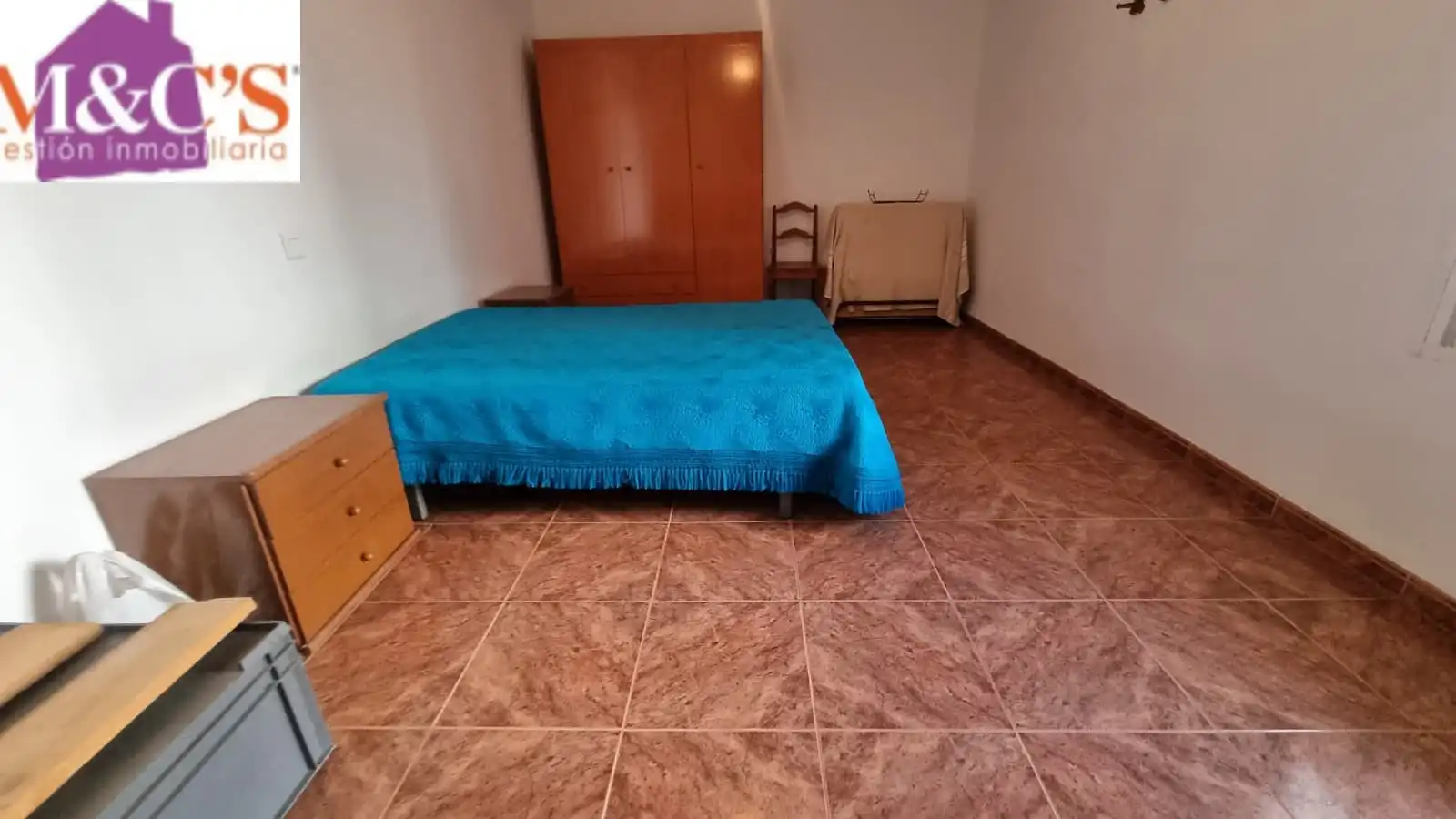 Dormitori de Casa o xalet en venda en Villanueva de San Carlos amb Jardí privat i Moblat