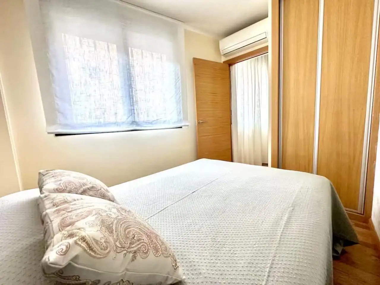 Bedroom of Flat for rent in Marbella  with Air Conditioner, Furnished and Internet