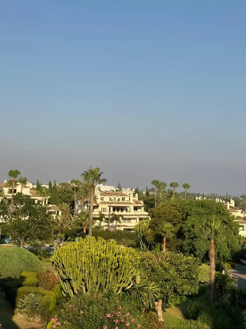 Vista exterior de Dúplex en venta en Marbella con Aire acondicionado, Terraza y Amueblado