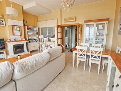 Living room of Single-family semi-detached for sale in Rincón de la Victoria  with Air Conditioner, Private garden and Terrace