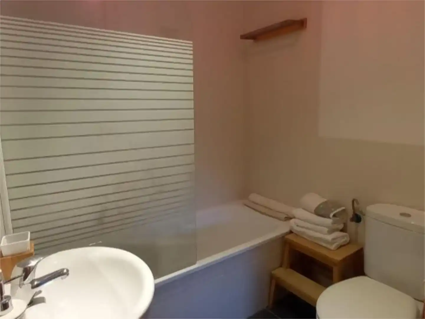 Bany de Casa adosada en venda en Valdeavellano de Tera amb Jardí privat, Traster i Moblat