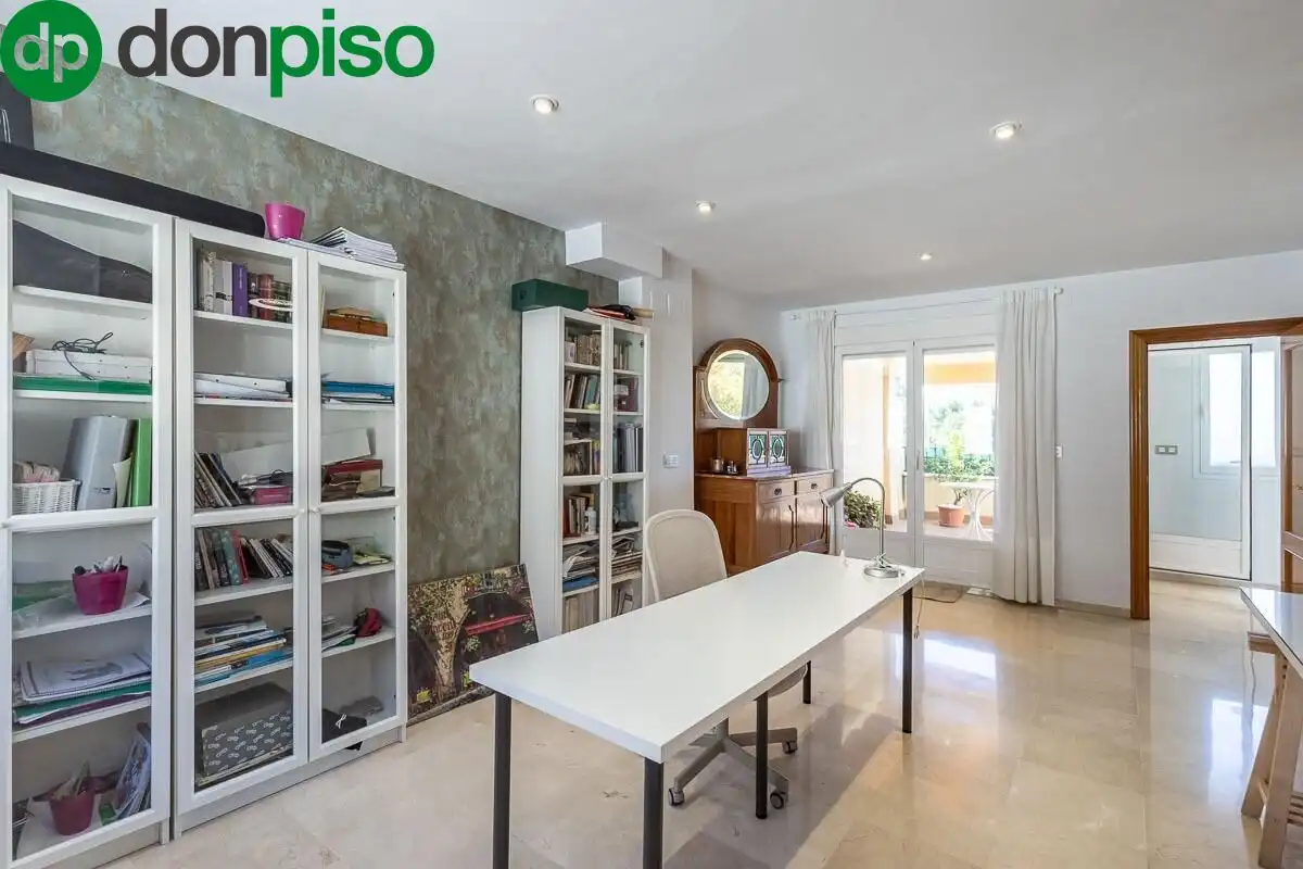 Houses for sale in Calle BADEN POWELL, 13, Barrio de Zaidín