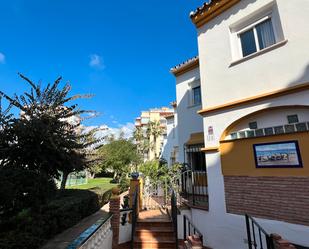 Vista exterior de Casa adosada en venda en Torrox amb Aire condicionat, Calefacció i Terrassa