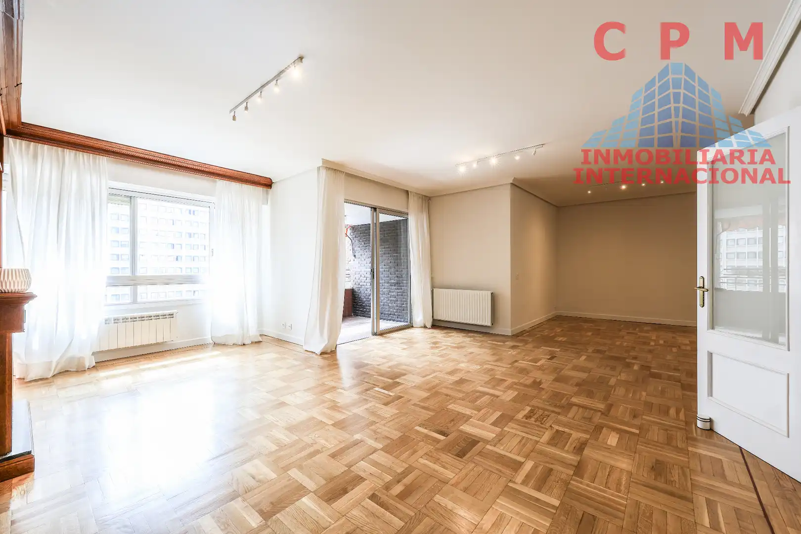 Wohnzimmer von Wohnung zur Miete in Madrid mit Klimaanlage, Heizung und Parkett
