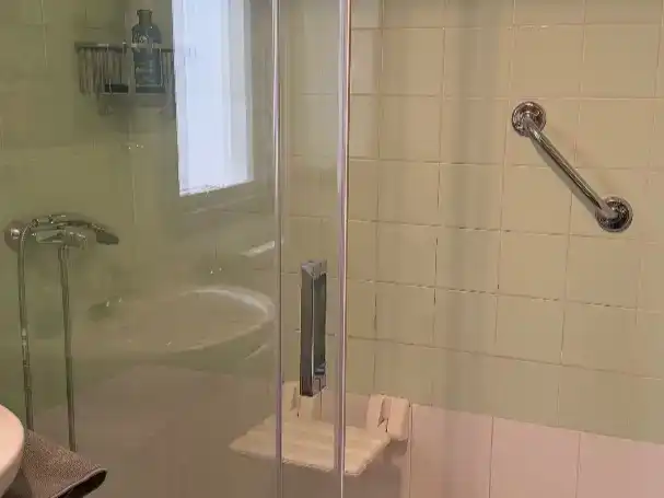 Bany de Pis per a compartir en Bergara amb Moblat i Balcó