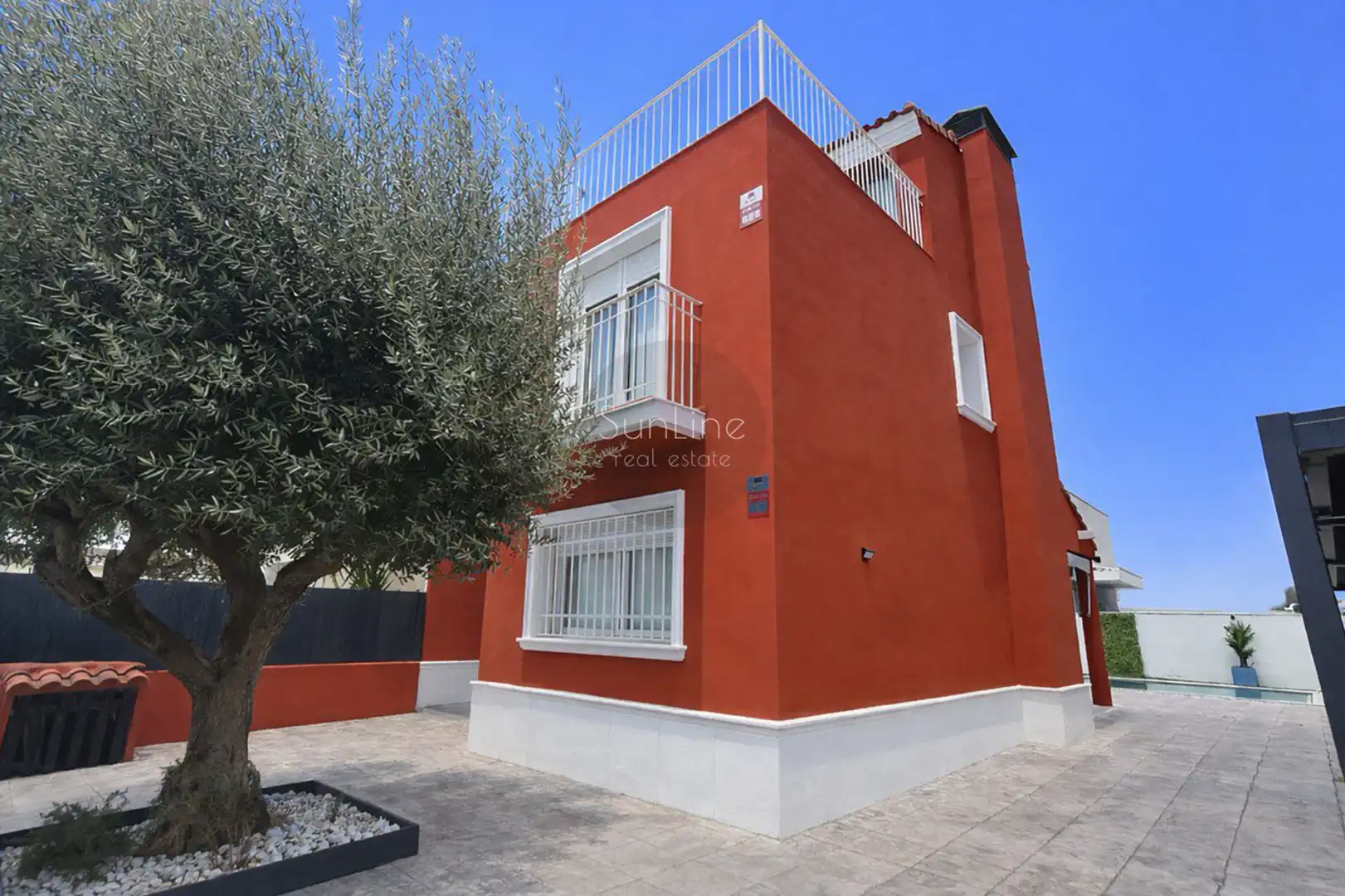 Exterior view of Houses for sale in La Pobla de Vallbona  with Air Conditioner, Private garden and Terrace