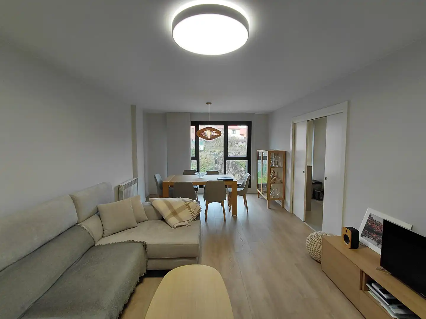 Wohnzimmer von Wohnung zum Verkauf in Oleiros mit Heizung, Privatgarten und Parkett