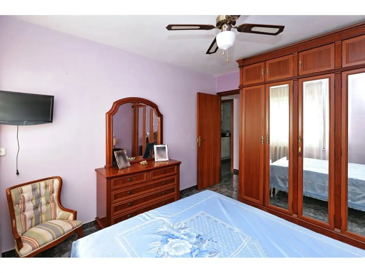Habitación de Piso en venta en Barcelona con Calefacción y Amueblado