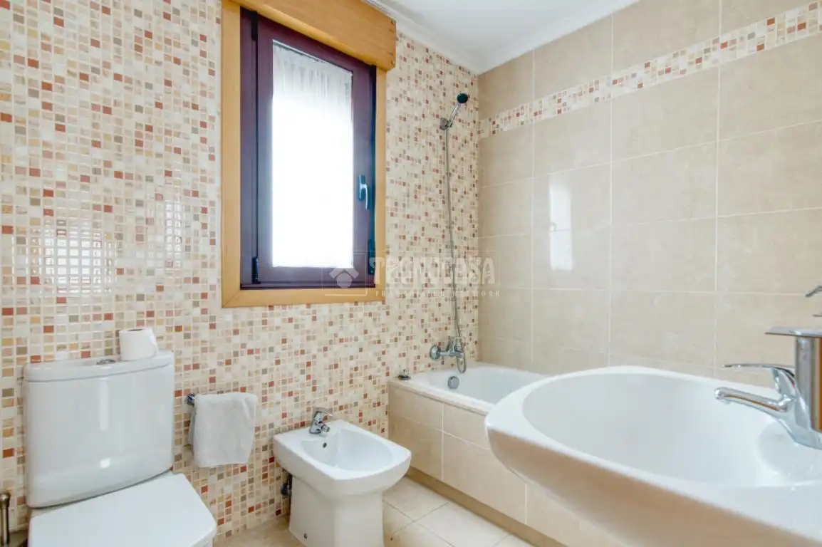 Baño de Casa o chalet en venta en Castellanos de Moriscos con Aire acondicionado, Calefacción y Jardín privado