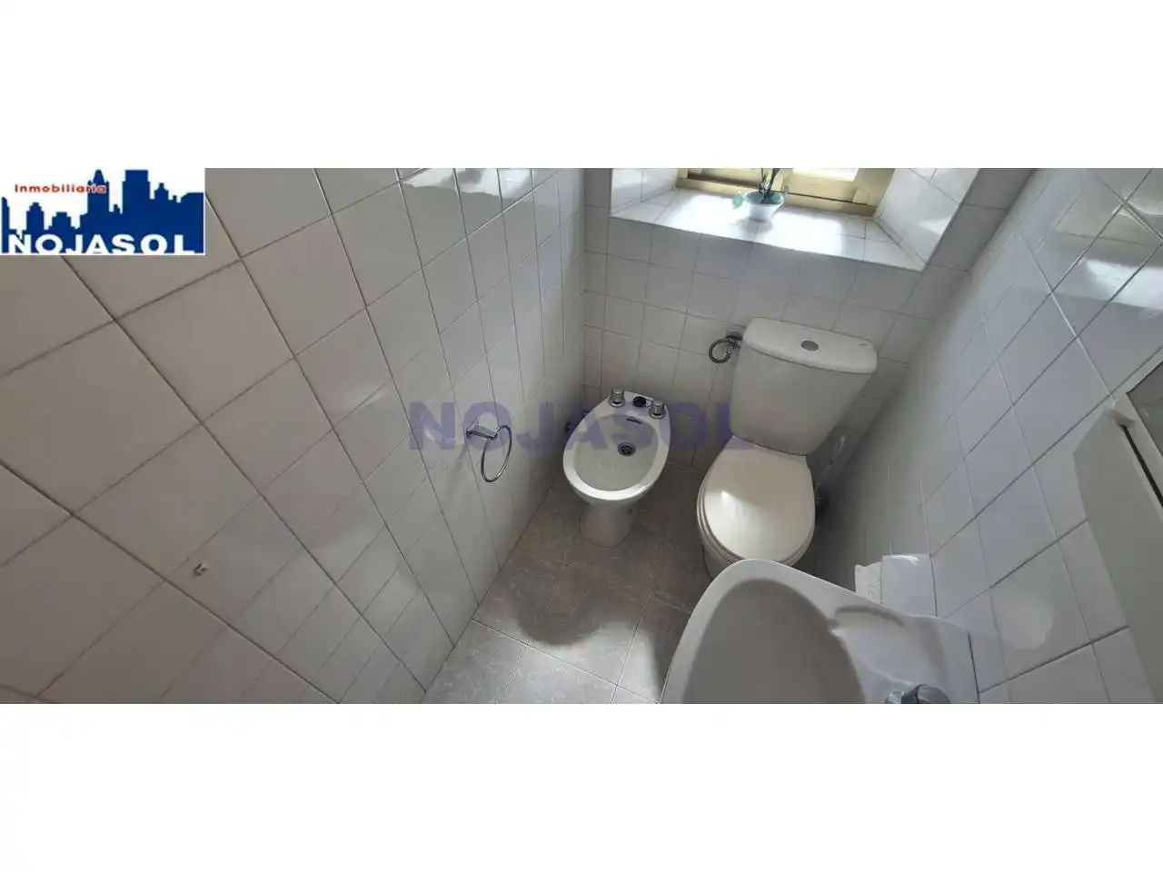 Bany de Casa o xalet de lloguer en Noja amb Jardí privat, Terrassa i Moblat