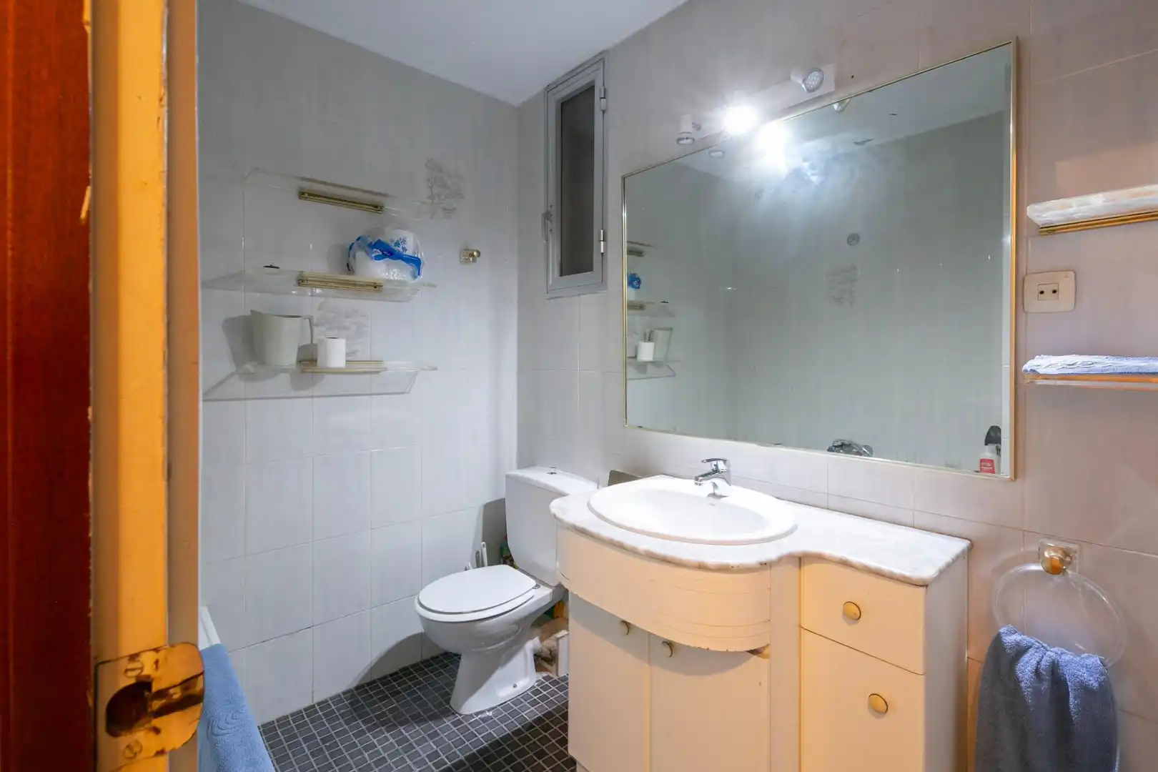 Baño de Piso en venta en Barcelona con Calefacción, Parquet y Terraza