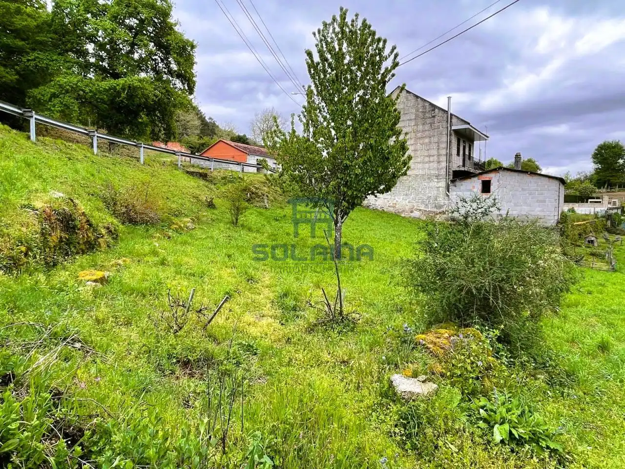 Finca rústica en venta en O Carballiño   con Calefacción y Jardín privado