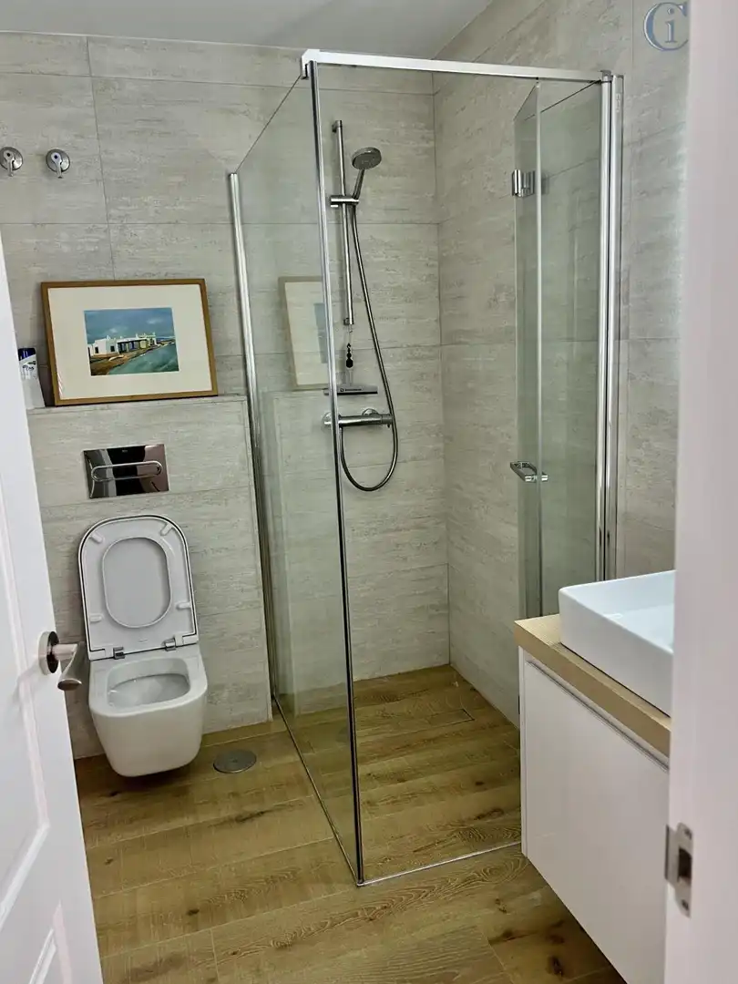 Bathroom of Flat for sale in Cádiz  with Parquet flooring