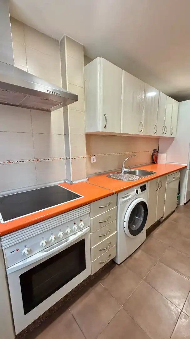 Cocina de Piso en venta en Madrid con Calefacción, Parquet y Amueblado