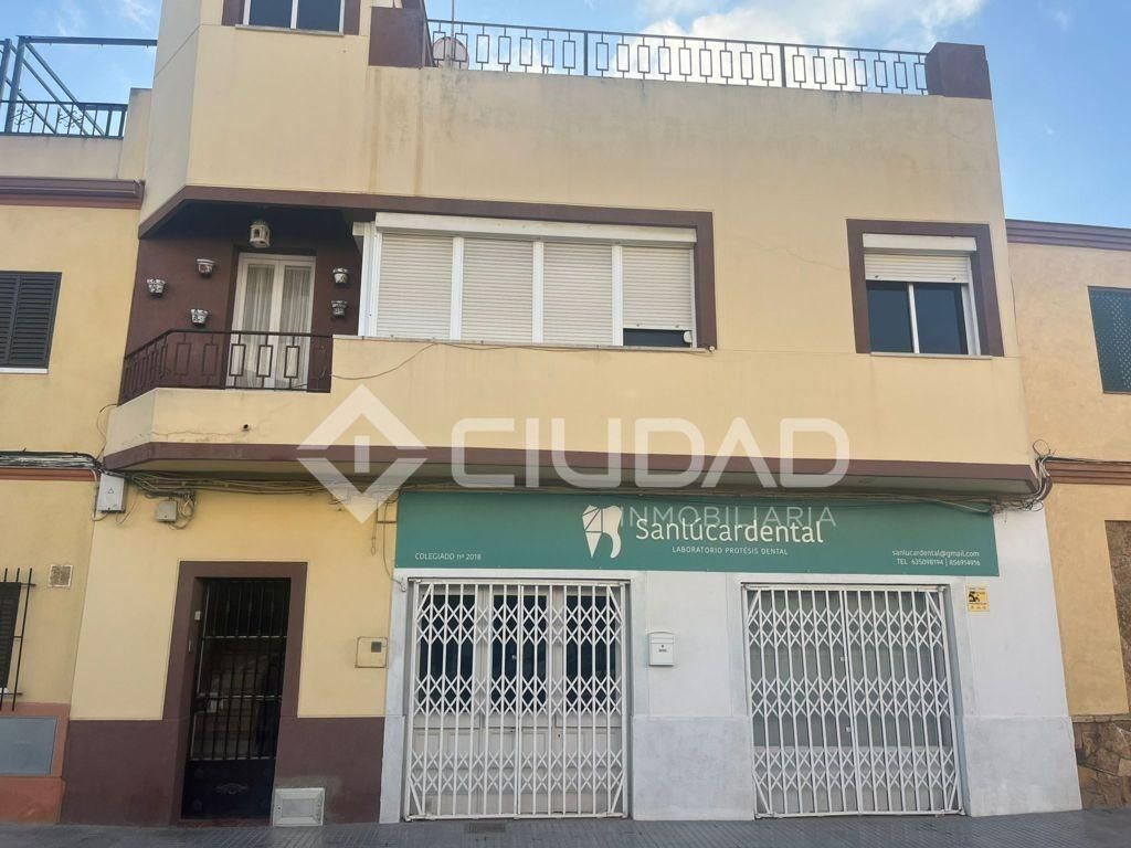 Vista exterior de Casa o xalet en venda en Sanlúcar de Barrameda