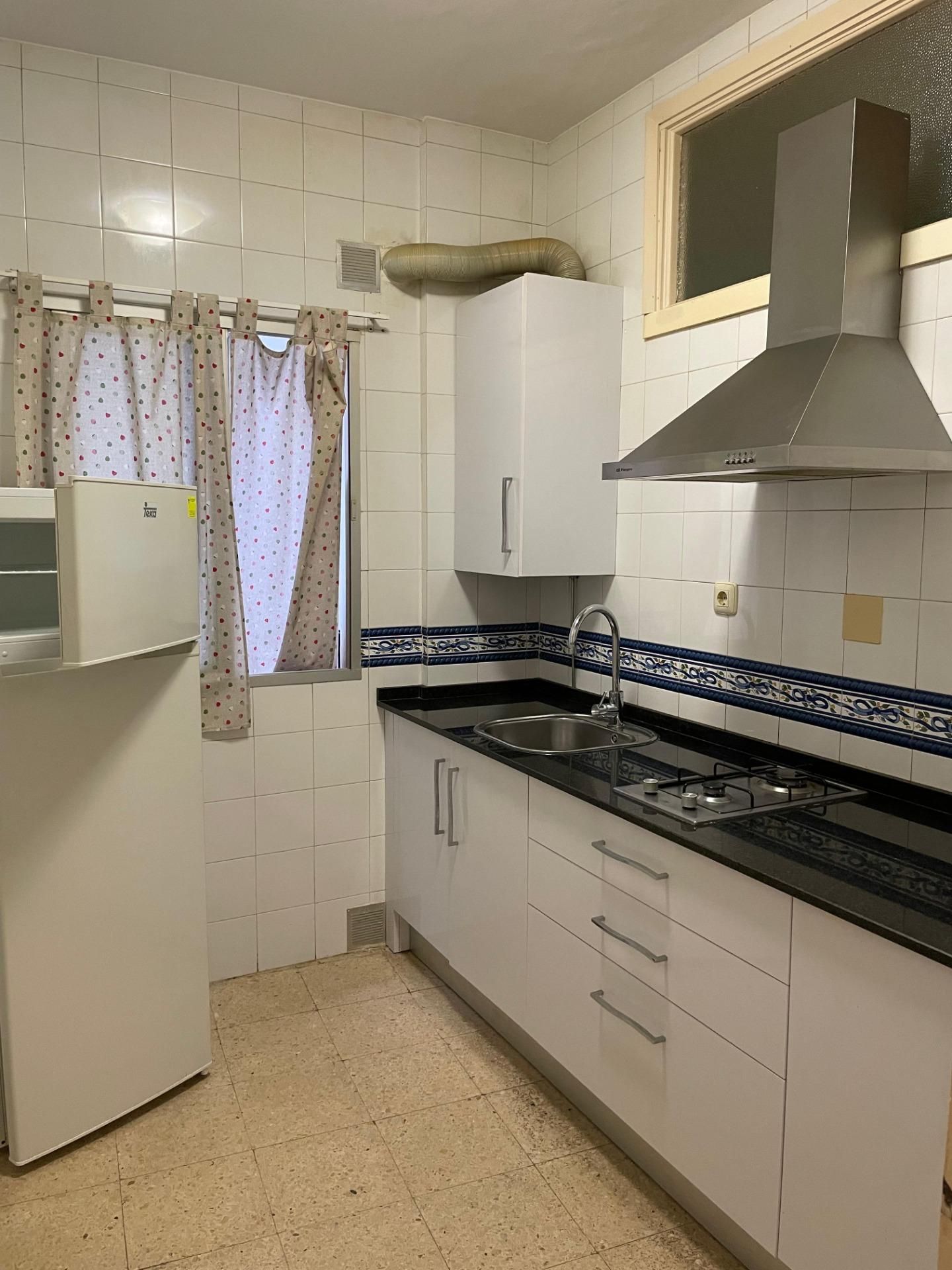 Cuina de Pis en venda en La Línea de la Concepción amb Terrassa