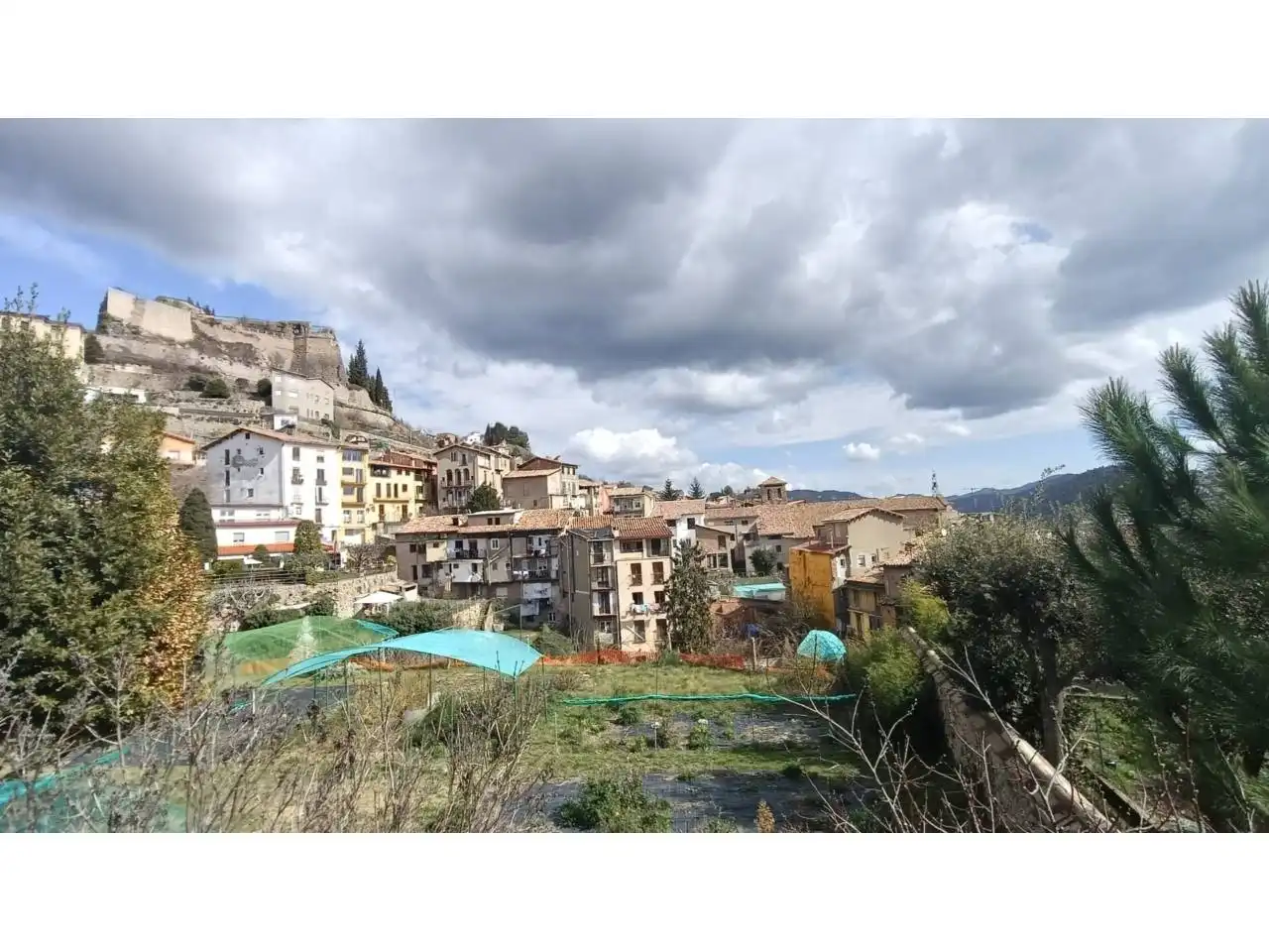 Rustikales Grundstück zum Verkauf in Berga, imagen 6