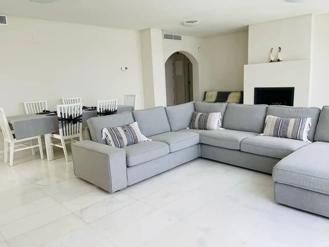 Casa amb terrassa en venda a Golf Bahía, imagen 5