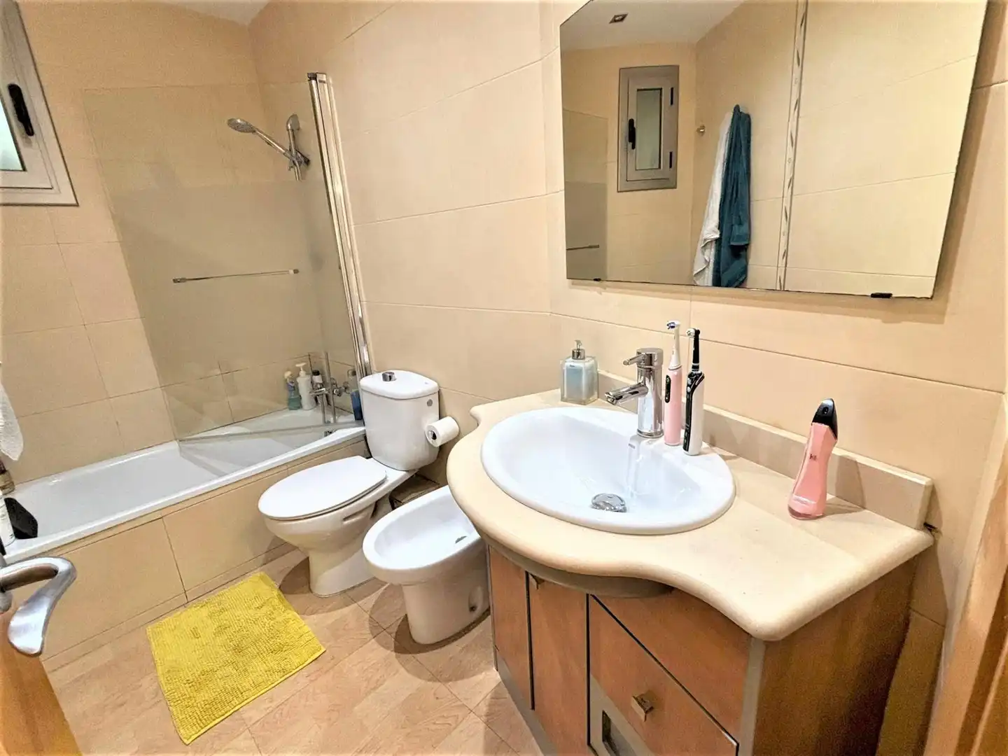 Bathroom of Flat for sale in Terrassa  with Heating and Parquet flooring
