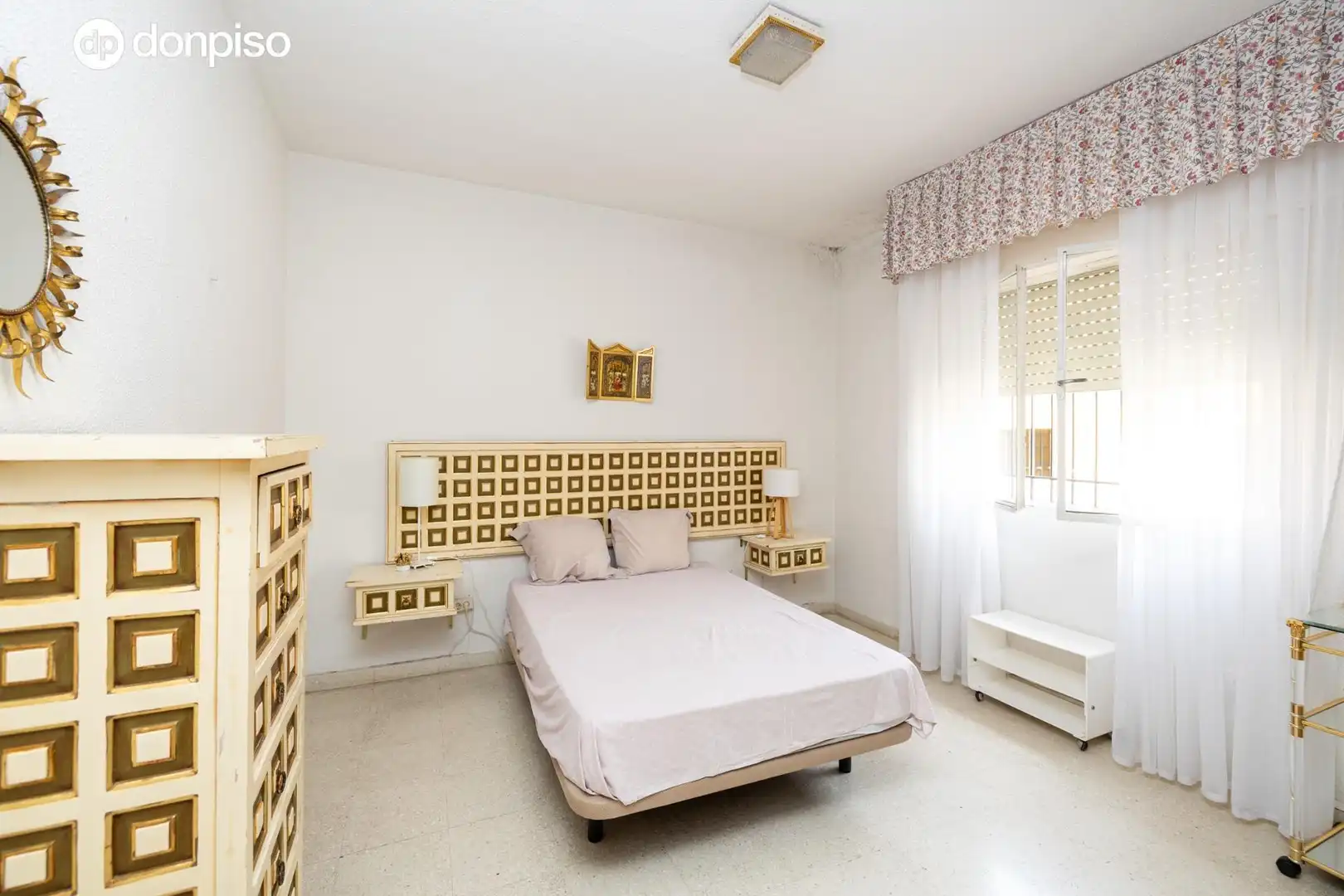 Habitación de Casa o chalet en venta en Armilla con Aire acondicionado, Calefacción y Jardín privado