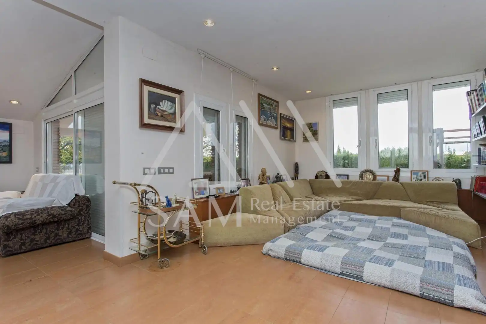 Sala de estar de Casa o chalet en venta en Lliçà d'Amunt con Calefacción, Jardín privado y Terraza