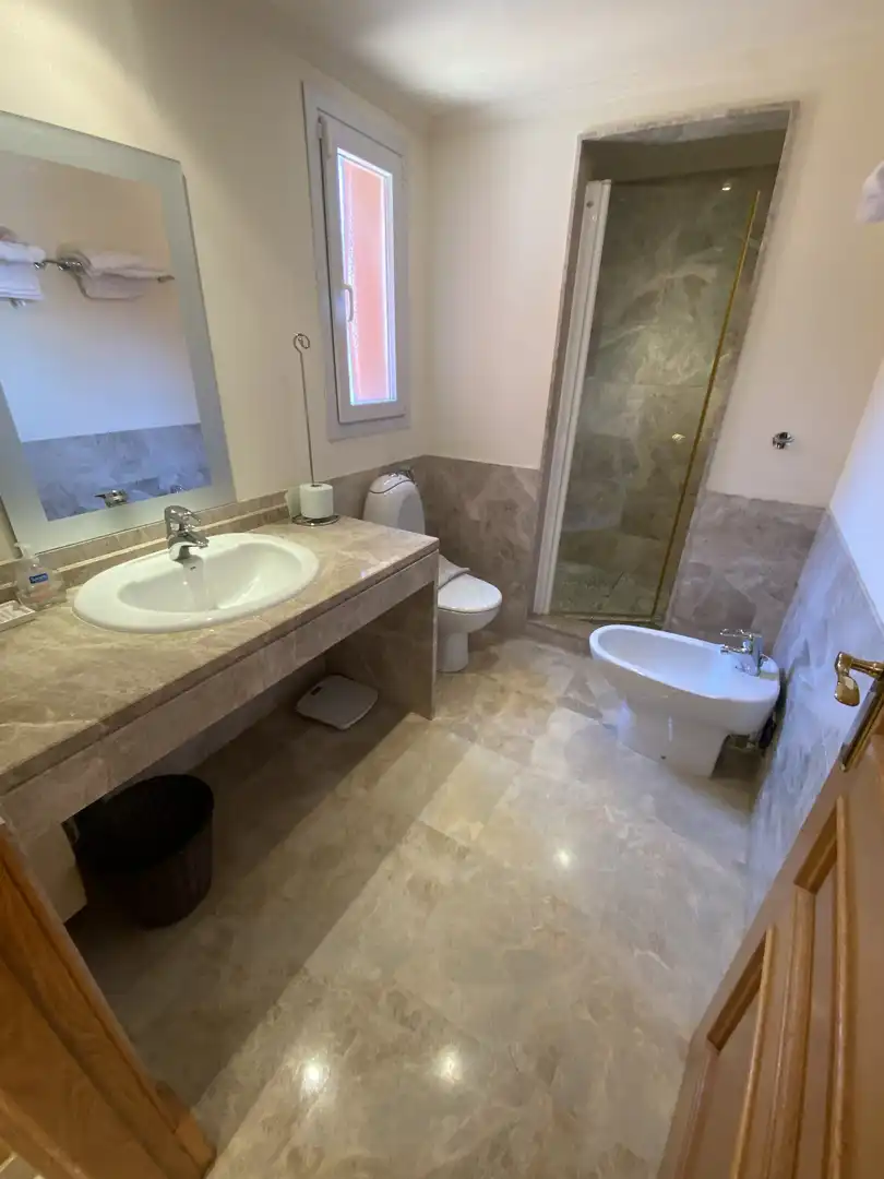 Bathroom of Detached homes for rent in Marbella  with Air Conditioner, Terrace and Swimming Pool