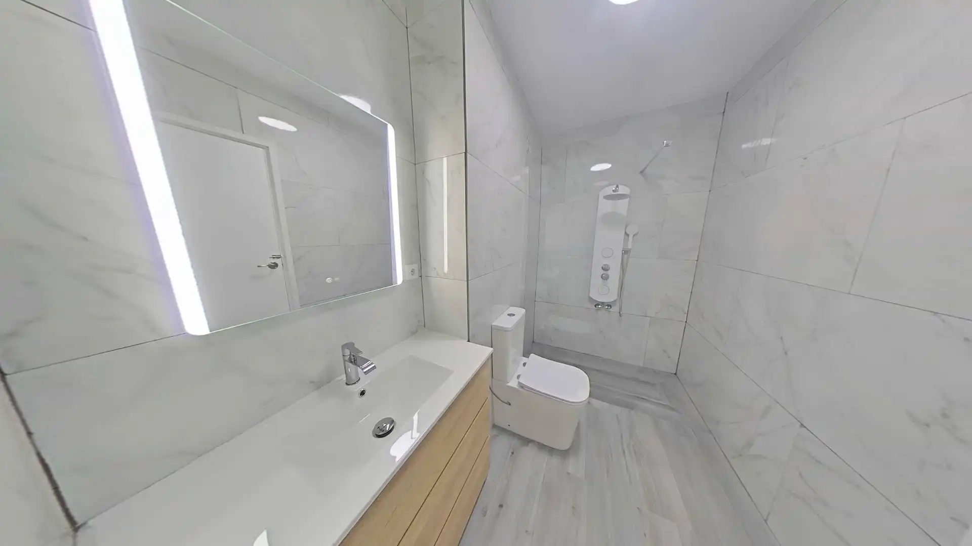 Baño de Apartamento en venta en San Pedro del Pinatar con Parquet