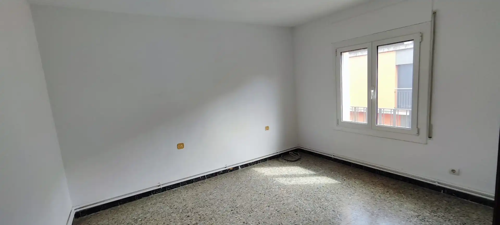 Dormitori de Edifici en venda en Sant Hipòlit de Voltregà