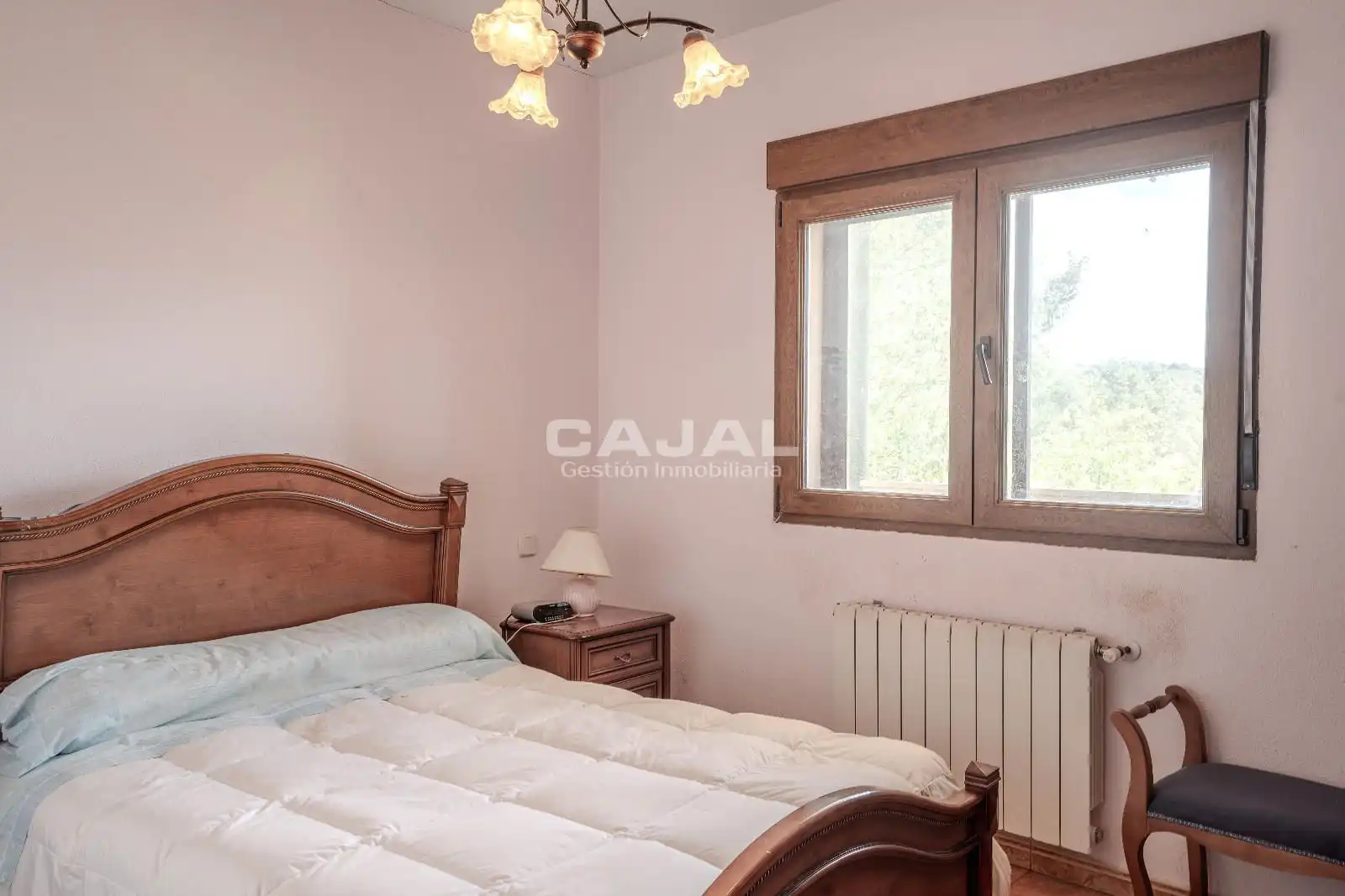 Bedroom of Houses for sale in Cerezo de Arriba  with Heating