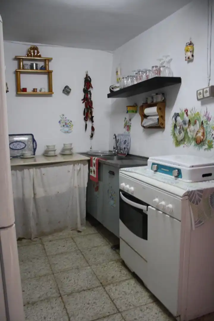Cuina de Casa adosada en venda en Carrión de los Céspedes amb Traster