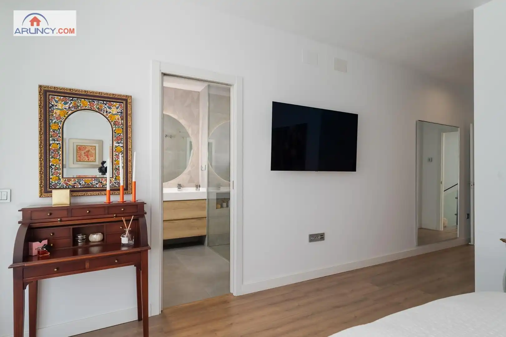 Habitación de Casa adosada en venta en Dos Hermanas con Aire acondicionado, Jardín privado y Terraza
