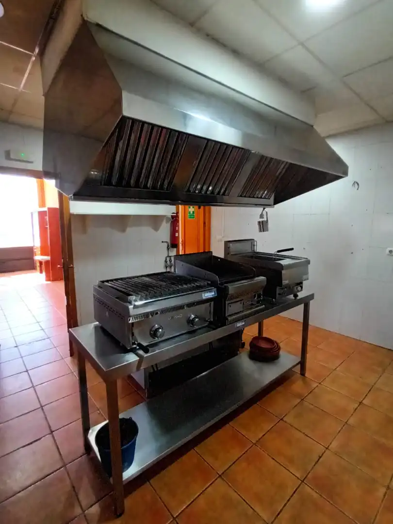 Local de lloguer en Mérida amb Aire condicionat i Moblat