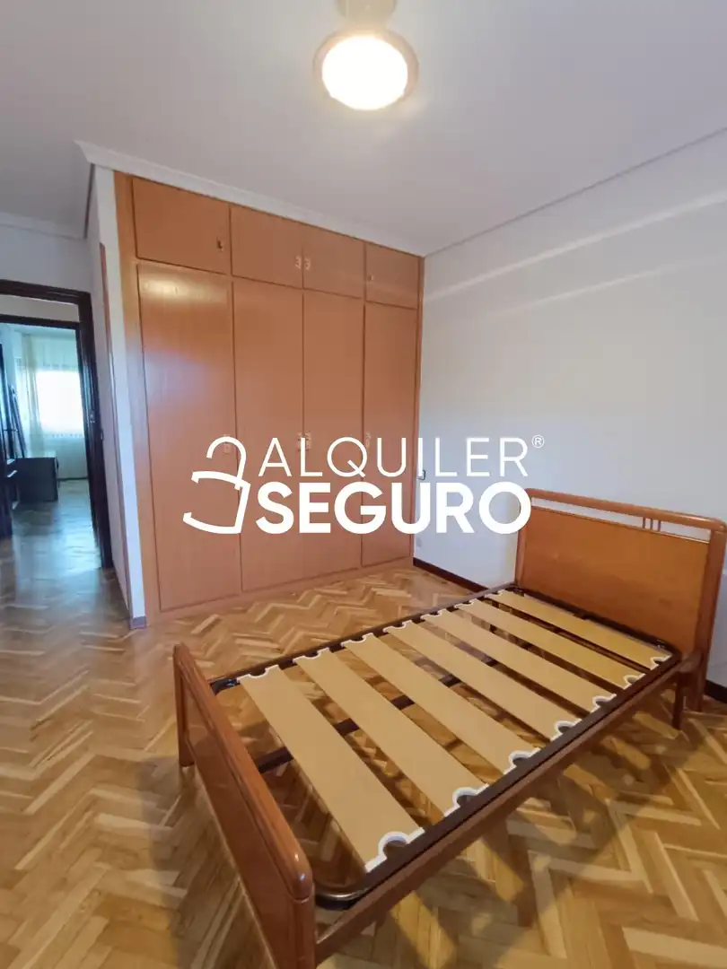 Bedroom of Flat for rent in Madrid  with Air Conditioner, Heating and Terrace