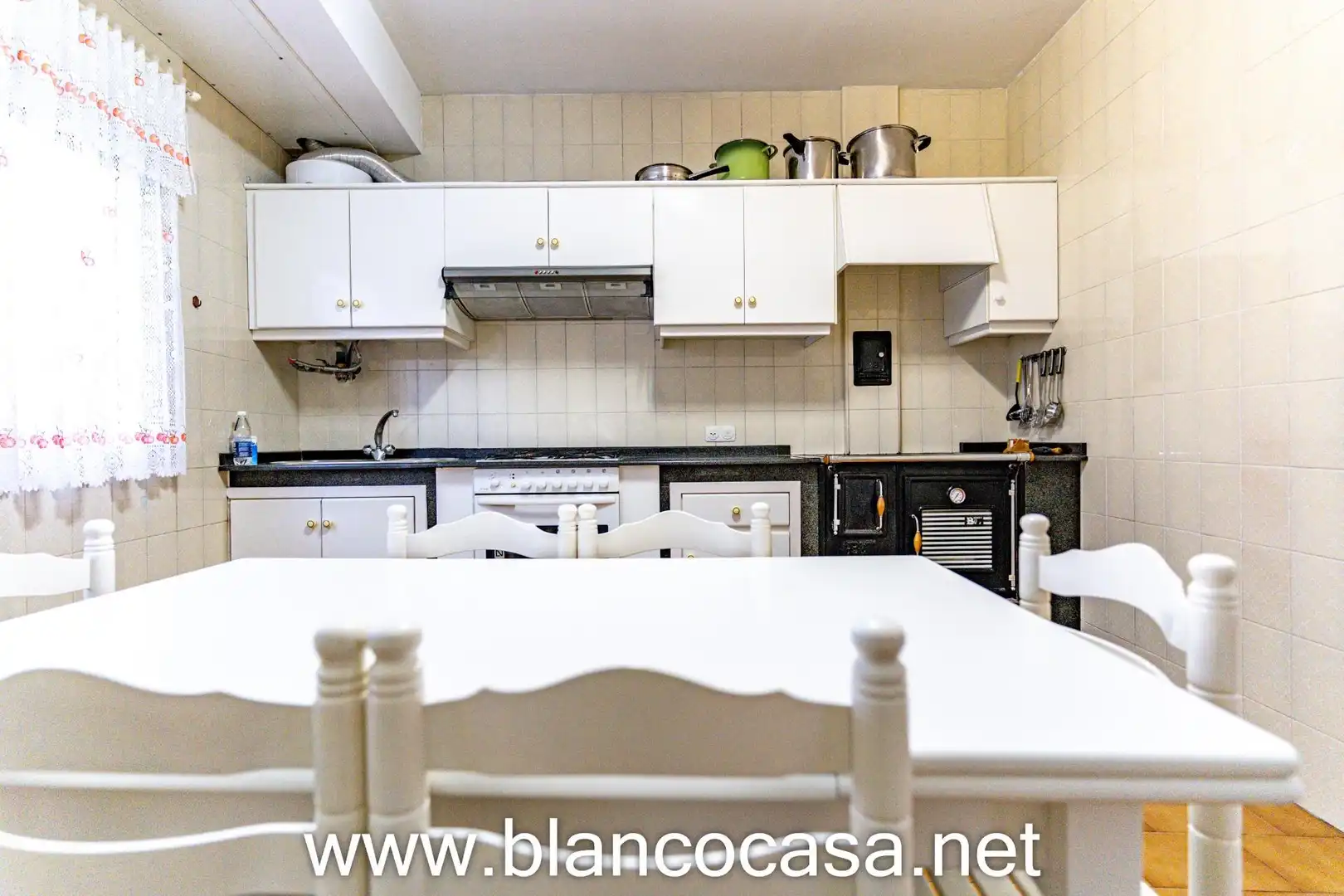 Cocina de Casa o chalet en venta en Malpica de Bergantiños con Calefacción, Trastero y Amueblado