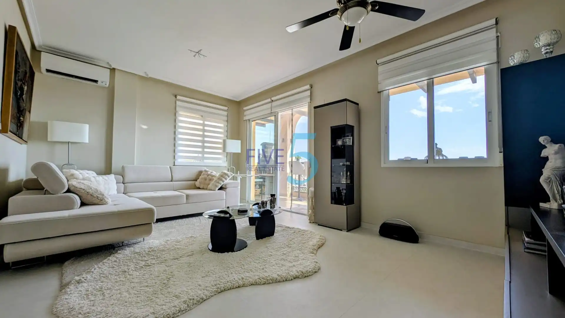 Living room of Flat for sale in Orihuela  with Air Conditioner, Heating and Storage room