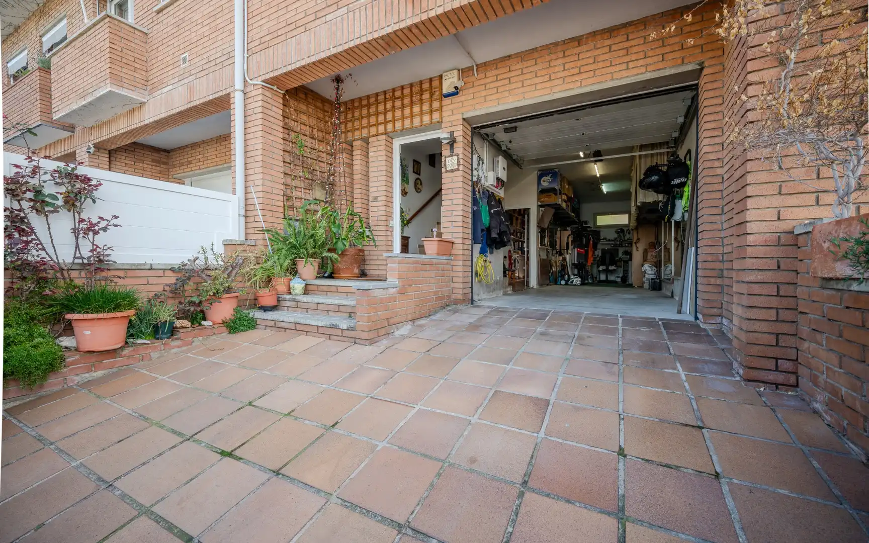 Vista exterior de Casa o chalet en venta en Girona con Aire acondicionado, Calefacción y Jardín privado