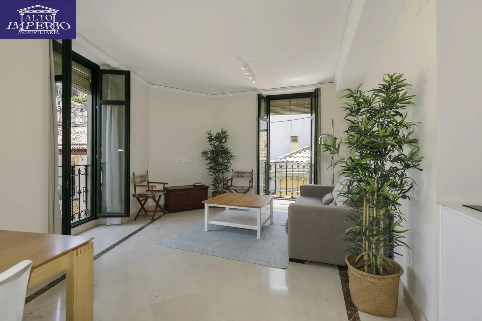 Apartamento con ascensor en venta en Calle Gran Vía de Colón #46 4º, imagen 2
