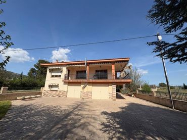 Casa rústica con jardín en venta en Onil