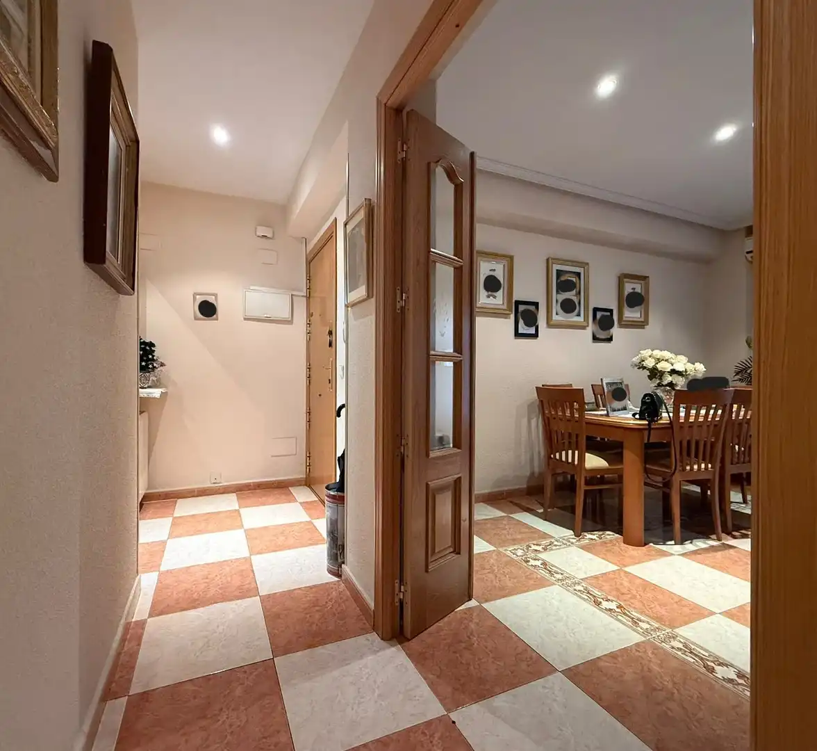 Flat for sale in Madrid  with Air Conditioner, Heating and Terrace