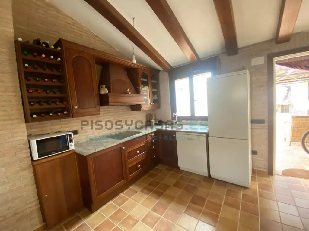Kitchen of Houses for sale in San Mateo de Gállego  with Air Conditioner, Private garden and Terrace