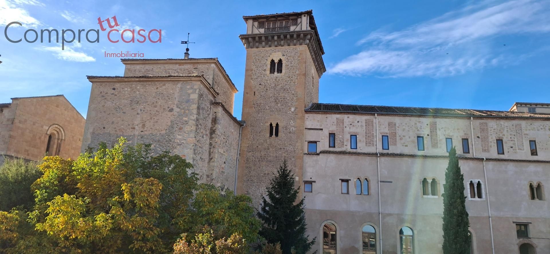 Vista exterior de Piso de alquiler en Segovia Capital con Calefacción y Trastero
