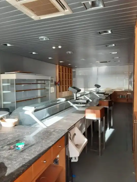 Local comercial en venta en Carrer Castellar, imagen 2